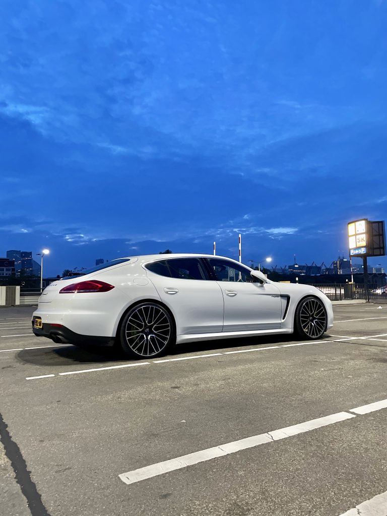 Porsche huren Den Haag