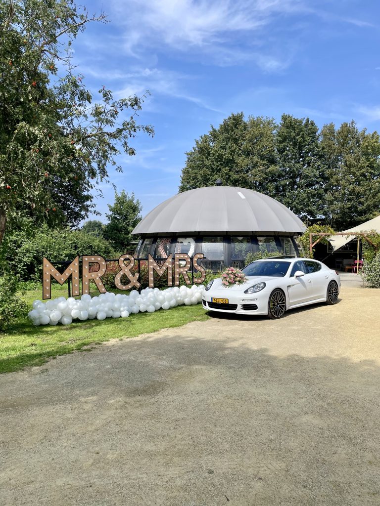 Trouwauto huren Porsche Panamera